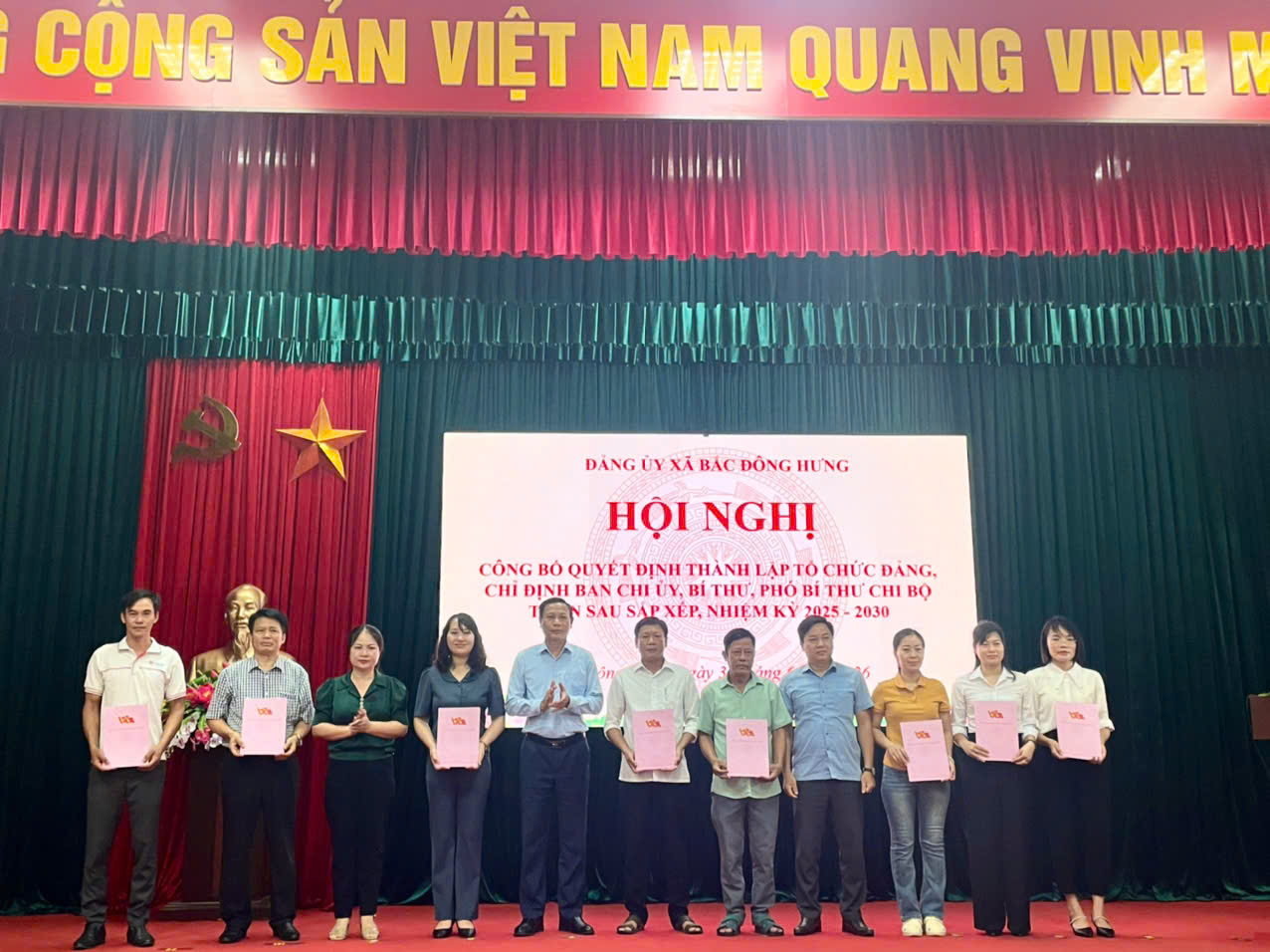 Đảng ủy xã Bắc Đông Hưng tổ chức Hội nghị công bố các quyết định về sắp xếp, kiện toàn chi bộ thôn sau sáp nhập