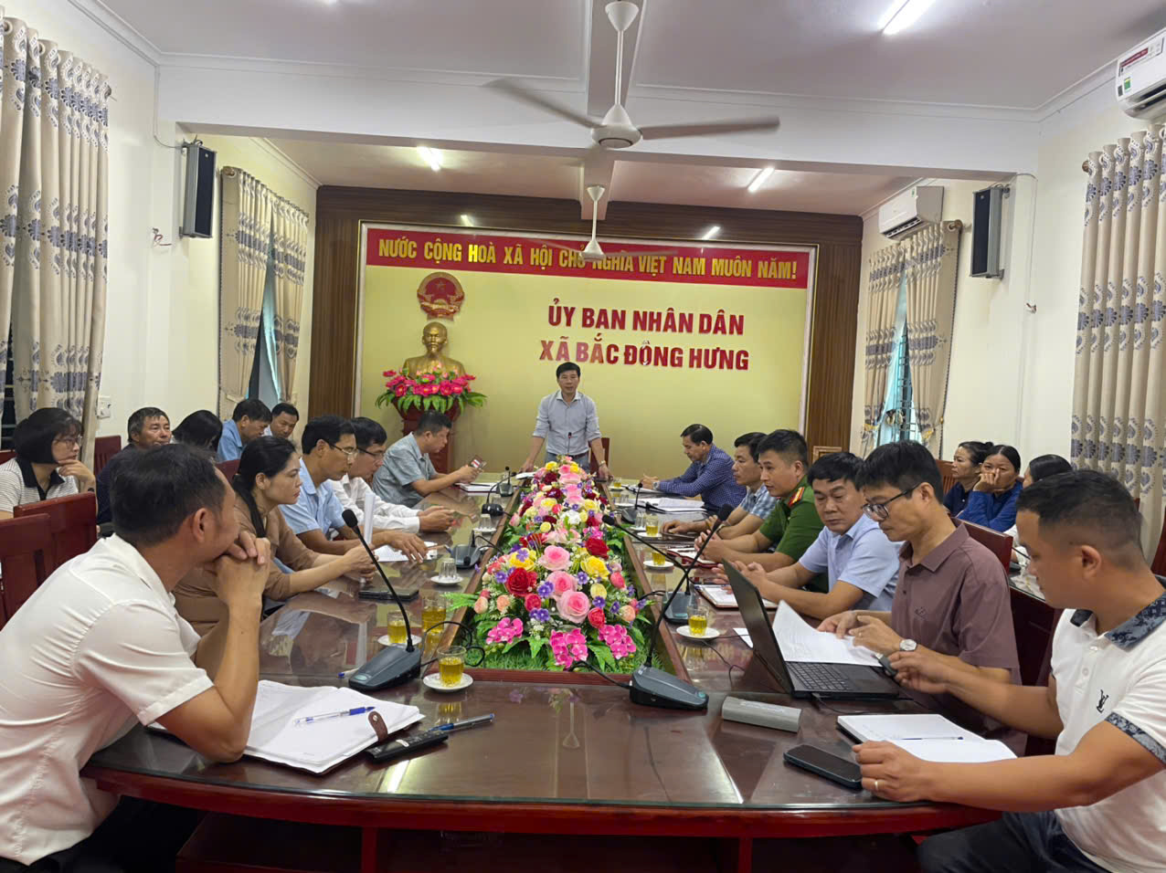 XÃ BẮC ĐÔNG HƯNG TRIỂN KHAI CÁC NỘI DUNG TIẾP THEO VỀ ĐÁNH SỐ, GẮN BIỂN SỐ NHÀ VÀ CÔNG TRÌNH XÂY DỰNG