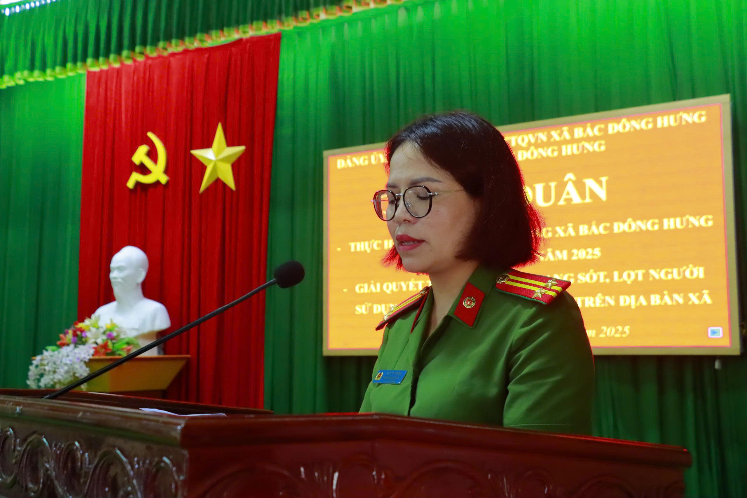 UBND xã Bắc Đông Hưng tổ chức ra quân thực hiện mục tiêu xây dựng xã không ma túy năm 2025.