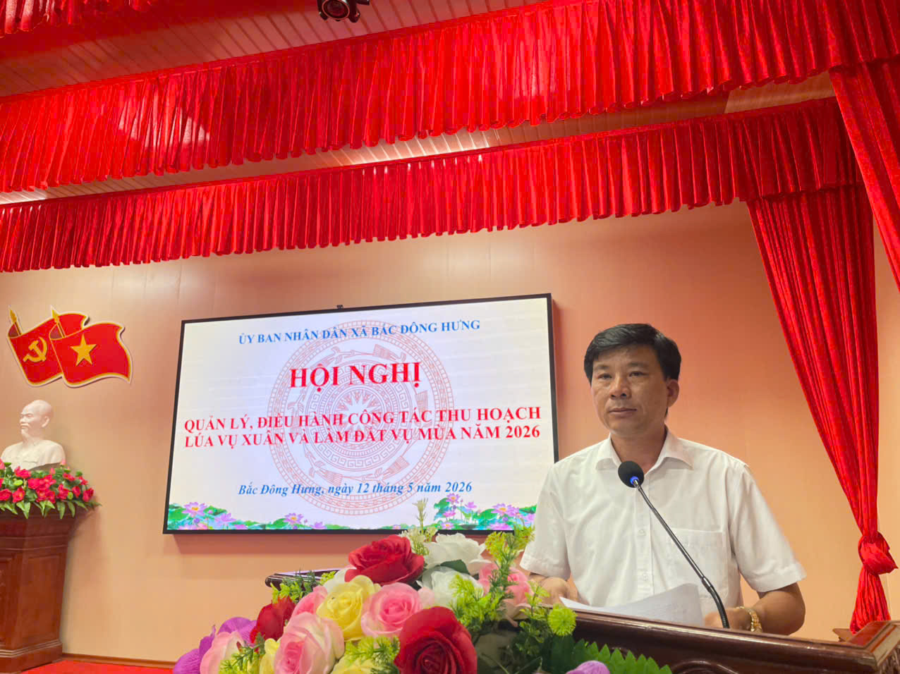 UBND xã tổ chức hội nghị quản lý, điều hành công tác thu hoạch lúa vụ xuân và làm đất vụ mùa năm 2026